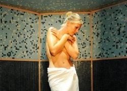 Bagno di paraffina ai piedi oppure alle mani