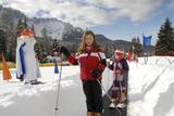 Premium sunny family skiing